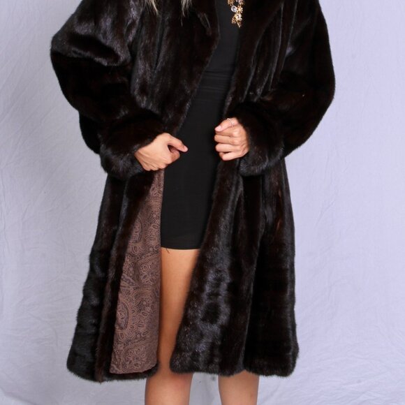 Blackglama Mink Coat - Picture 2 of 5